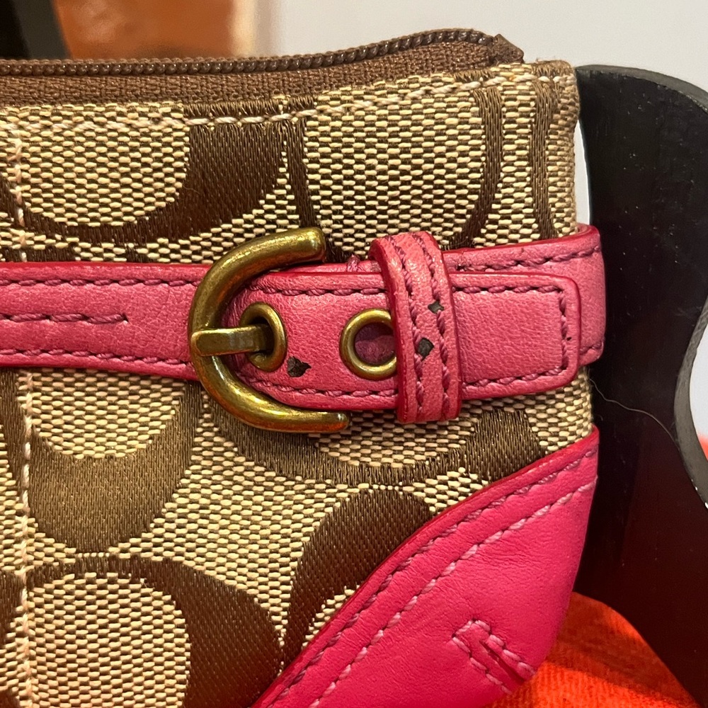 Coach Signature Canvas Wristlet Wallet – Pink Leather Trim Buckle Accent Pouch - Picture 5 of 13